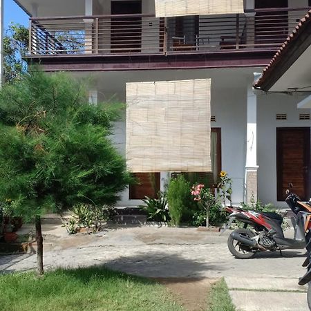 Rasti Homestay Kuta  Exterior photo